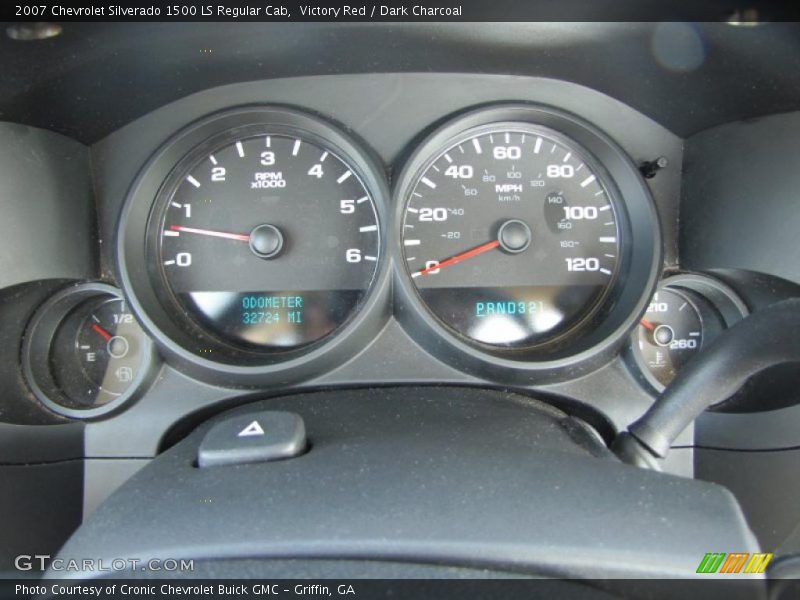 Victory Red / Dark Charcoal 2007 Chevrolet Silverado 1500 LS Regular Cab