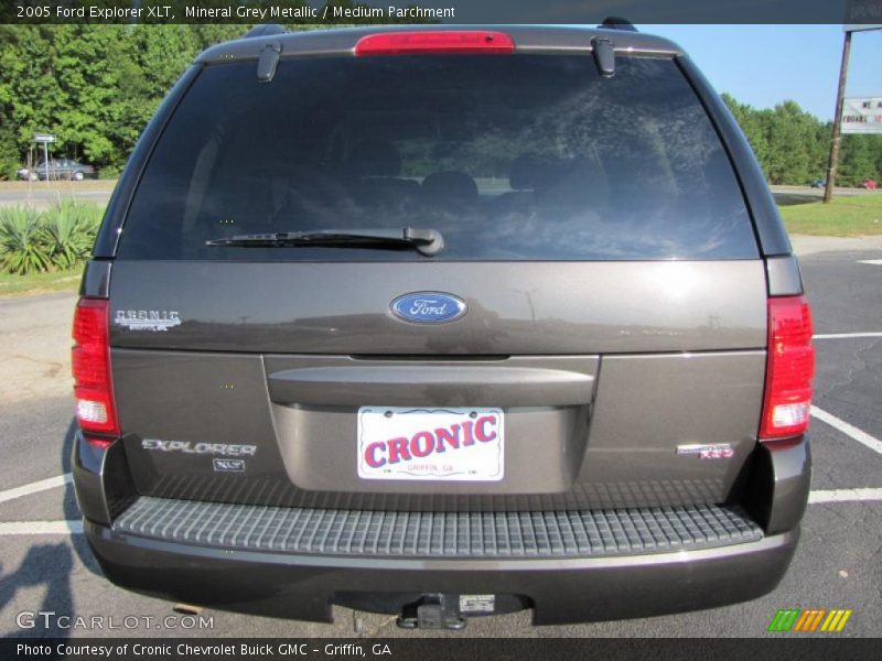 Mineral Grey Metallic / Medium Parchment 2005 Ford Explorer XLT