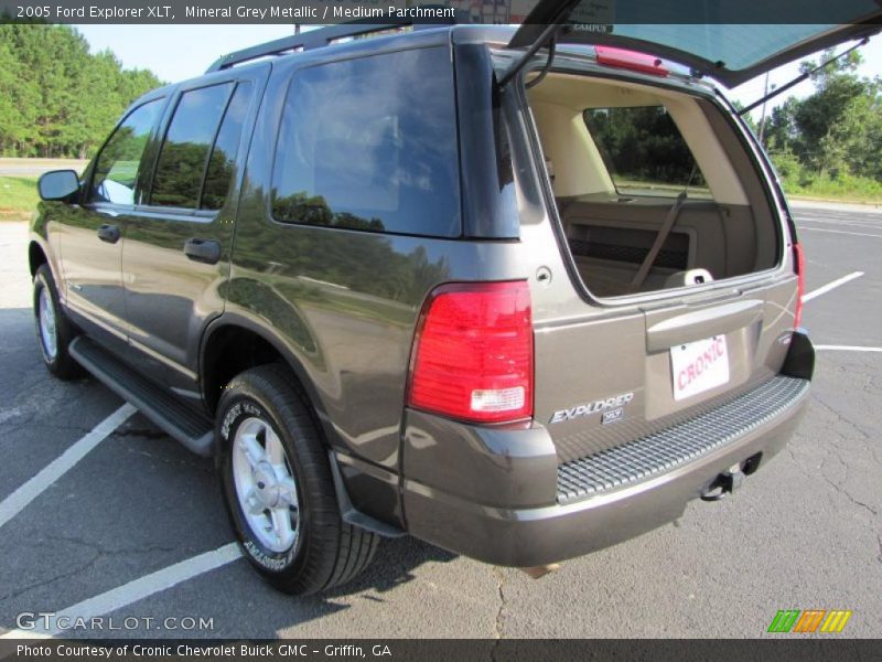 Mineral Grey Metallic / Medium Parchment 2005 Ford Explorer XLT