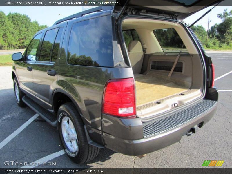 Mineral Grey Metallic / Medium Parchment 2005 Ford Explorer XLT