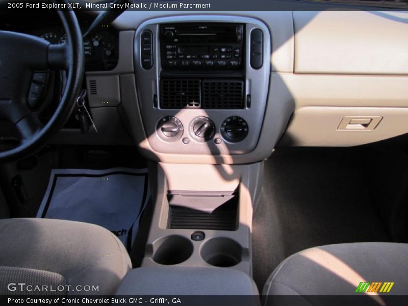 Mineral Grey Metallic / Medium Parchment 2005 Ford Explorer XLT