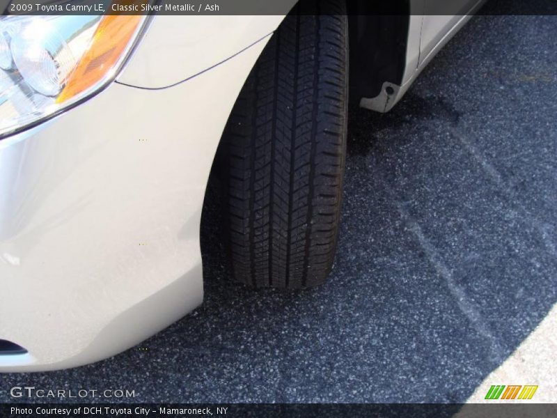 Classic Silver Metallic / Ash 2009 Toyota Camry LE