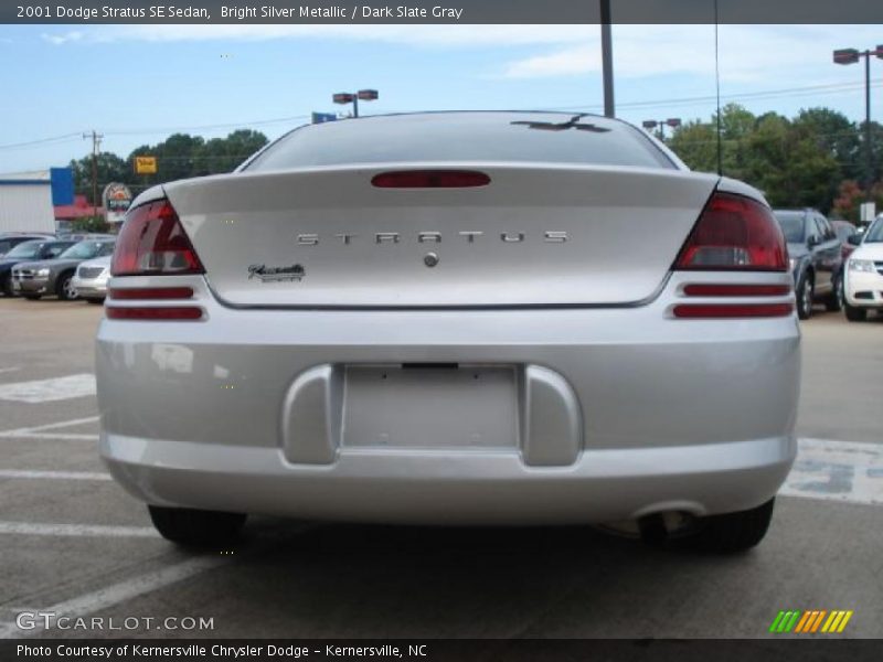 Bright Silver Metallic / Dark Slate Gray 2001 Dodge Stratus SE Sedan