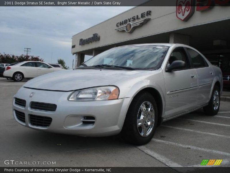 Bright Silver Metallic / Dark Slate Gray 2001 Dodge Stratus SE Sedan
