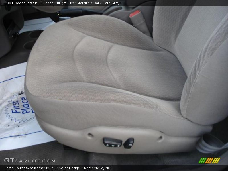 Bright Silver Metallic / Dark Slate Gray 2001 Dodge Stratus SE Sedan