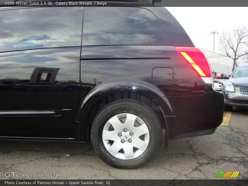 Galaxy Black Metallic / Beige 2006 Nissan Quest 3.5 SE