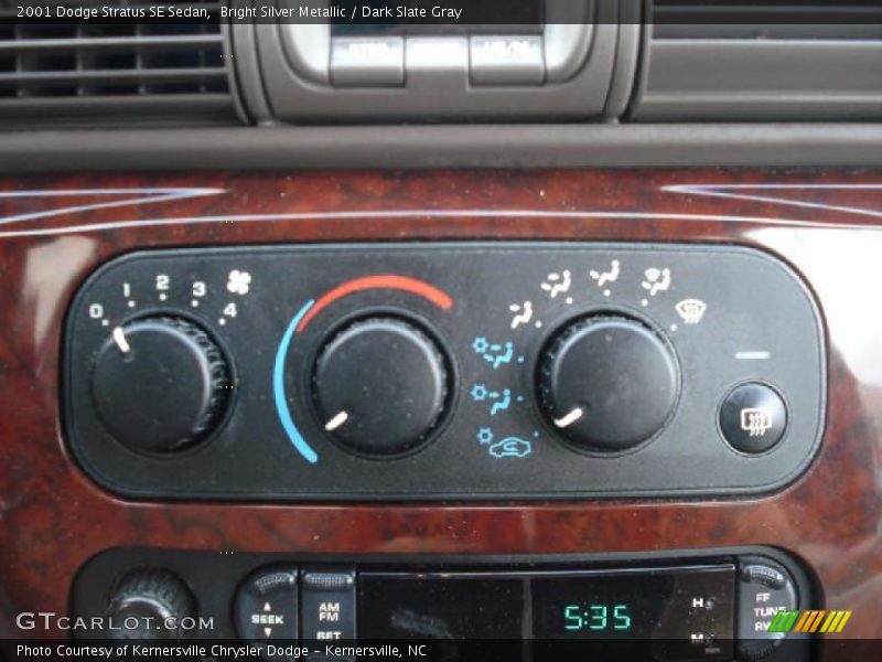 Bright Silver Metallic / Dark Slate Gray 2001 Dodge Stratus SE Sedan