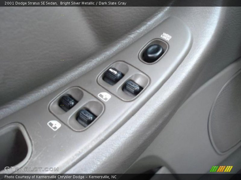 Bright Silver Metallic / Dark Slate Gray 2001 Dodge Stratus SE Sedan