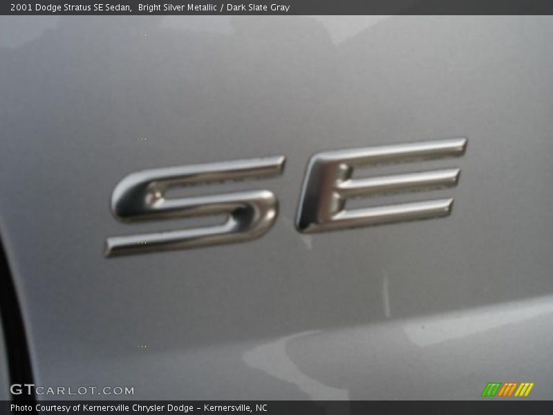 Bright Silver Metallic / Dark Slate Gray 2001 Dodge Stratus SE Sedan