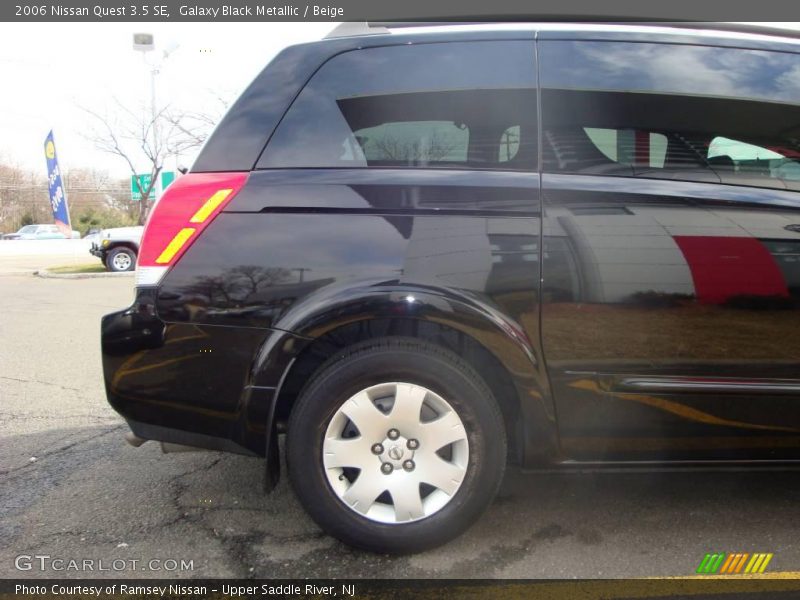 Galaxy Black Metallic / Beige 2006 Nissan Quest 3.5 SE