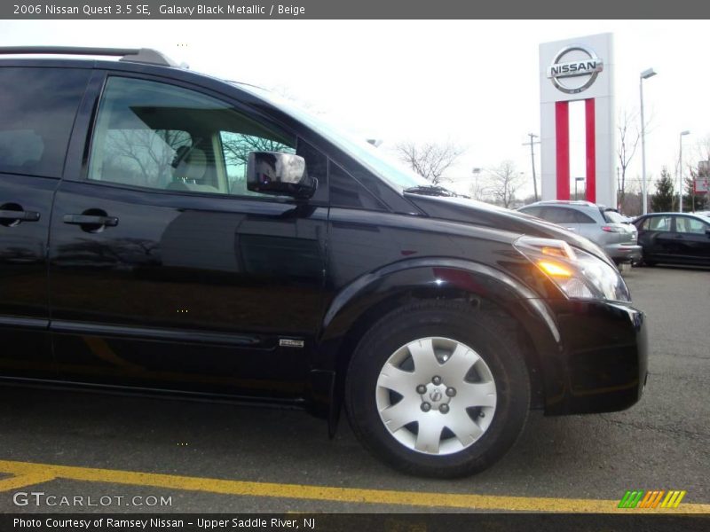Galaxy Black Metallic / Beige 2006 Nissan Quest 3.5 SE