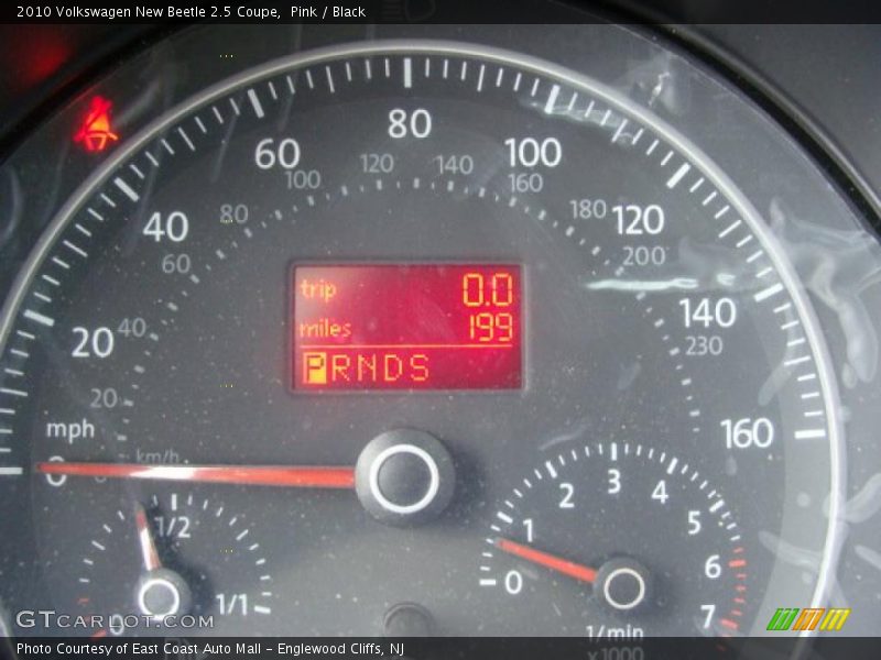 Pink / Black 2010 Volkswagen New Beetle 2.5 Coupe