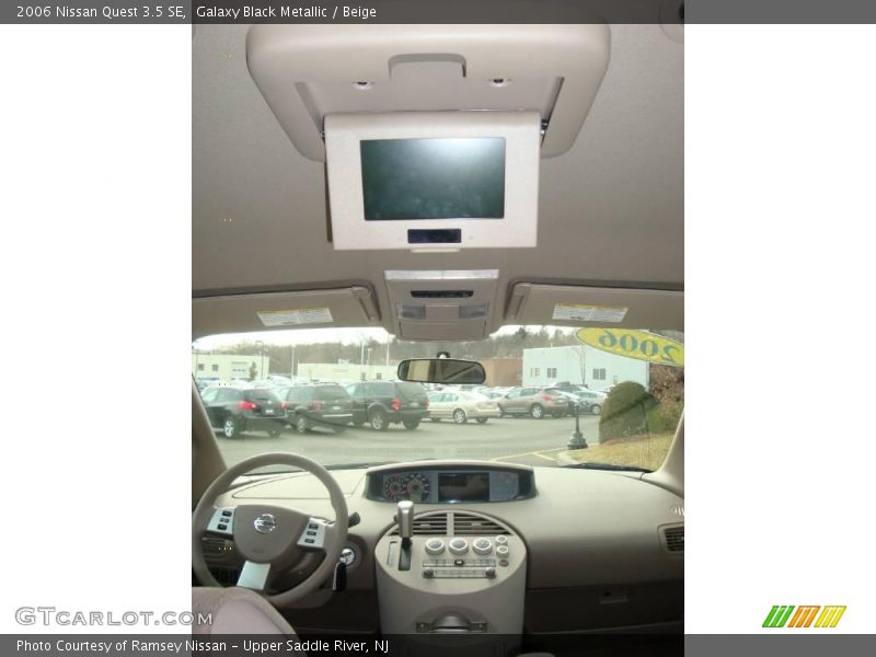 Galaxy Black Metallic / Beige 2006 Nissan Quest 3.5 SE