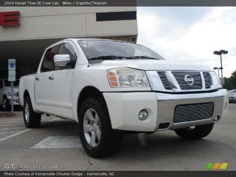 White / Graphite/Titanium 2004 Nissan Titan SE Crew Cab