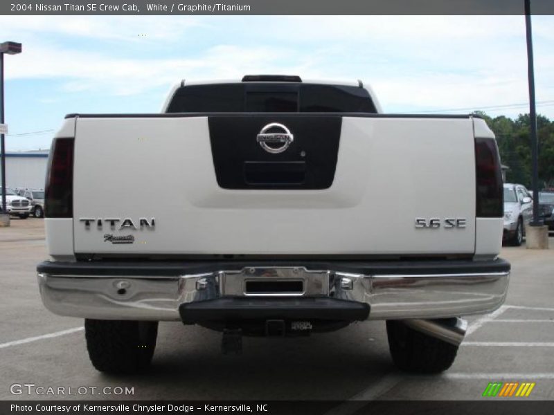 White / Graphite/Titanium 2004 Nissan Titan SE Crew Cab