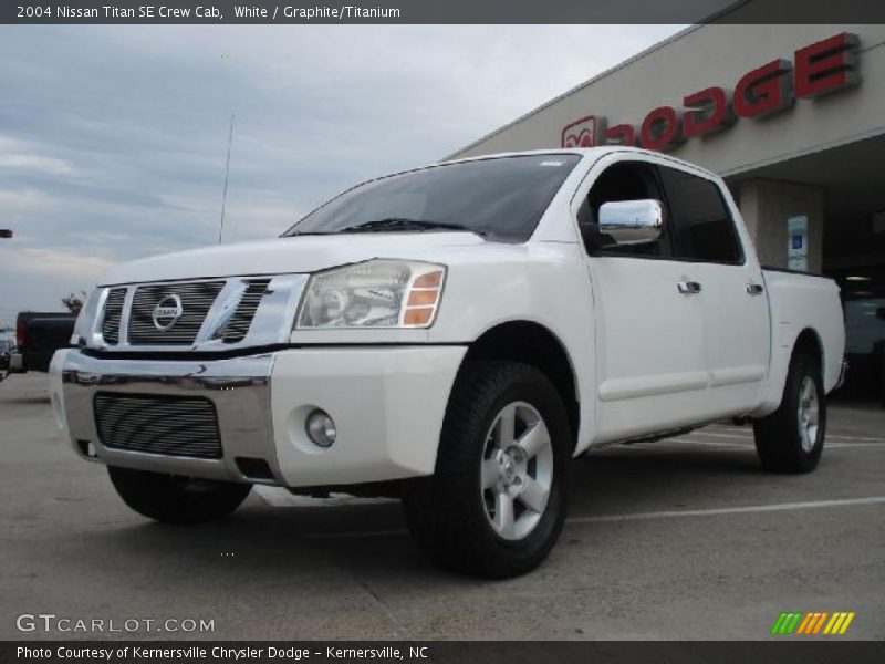 White / Graphite/Titanium 2004 Nissan Titan SE Crew Cab