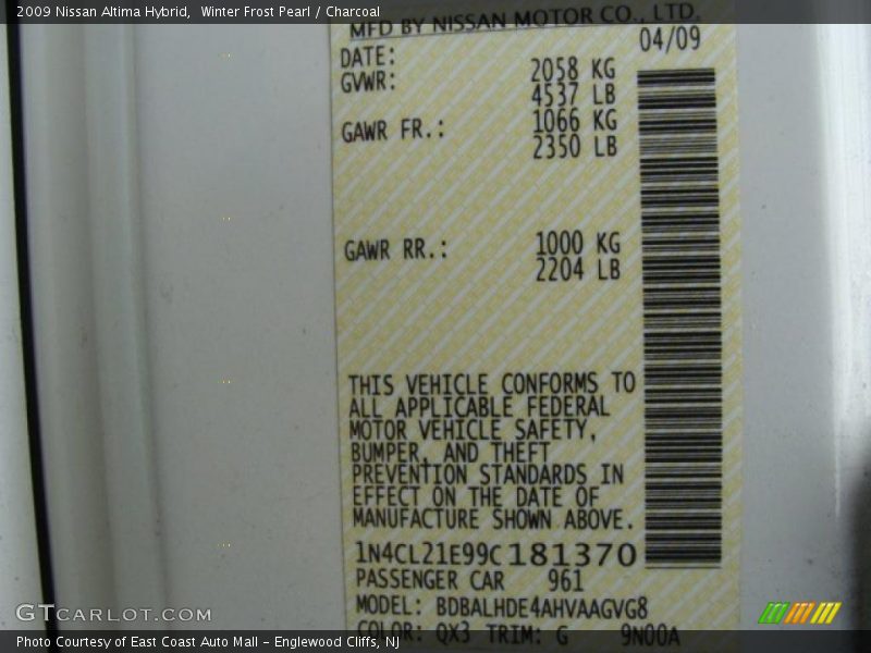 Winter Frost Pearl / Charcoal 2009 Nissan Altima Hybrid