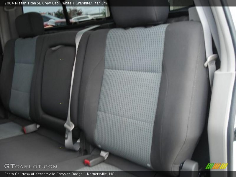 White / Graphite/Titanium 2004 Nissan Titan SE Crew Cab