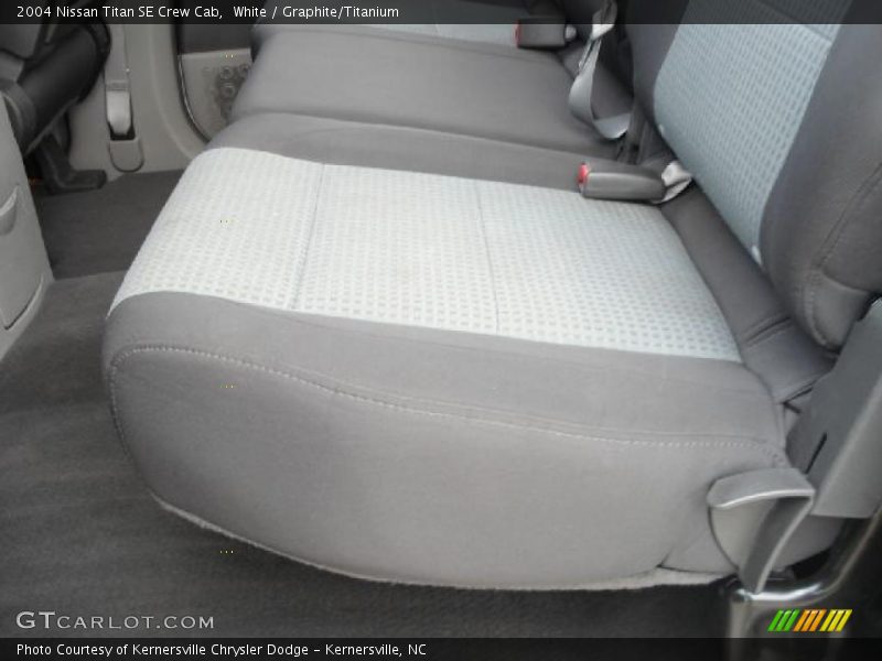 White / Graphite/Titanium 2004 Nissan Titan SE Crew Cab