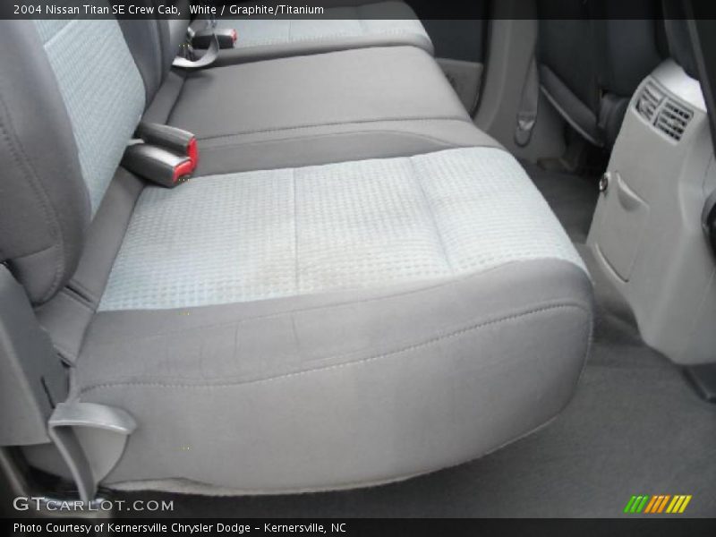 White / Graphite/Titanium 2004 Nissan Titan SE Crew Cab