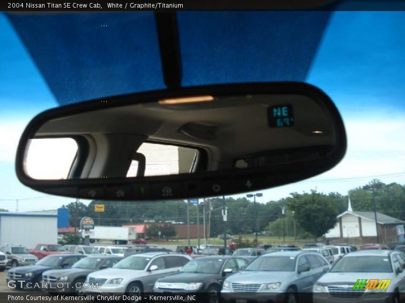 White / Graphite/Titanium 2004 Nissan Titan SE Crew Cab