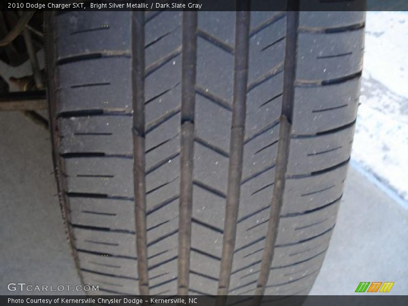 Bright Silver Metallic / Dark Slate Gray 2010 Dodge Charger SXT
