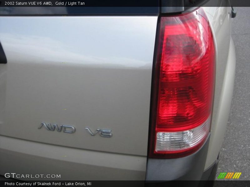 Gold / Light Tan 2002 Saturn VUE V6 AWD