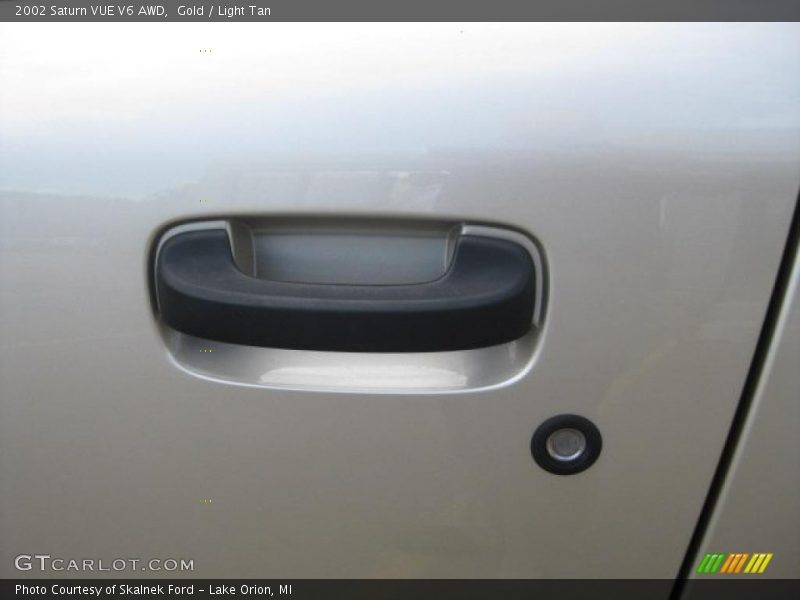 Gold / Light Tan 2002 Saturn VUE V6 AWD