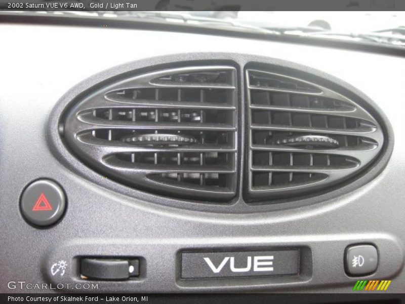 Gold / Light Tan 2002 Saturn VUE V6 AWD