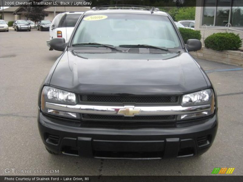 Black / Light Gray 2006 Chevrolet TrailBlazer LS