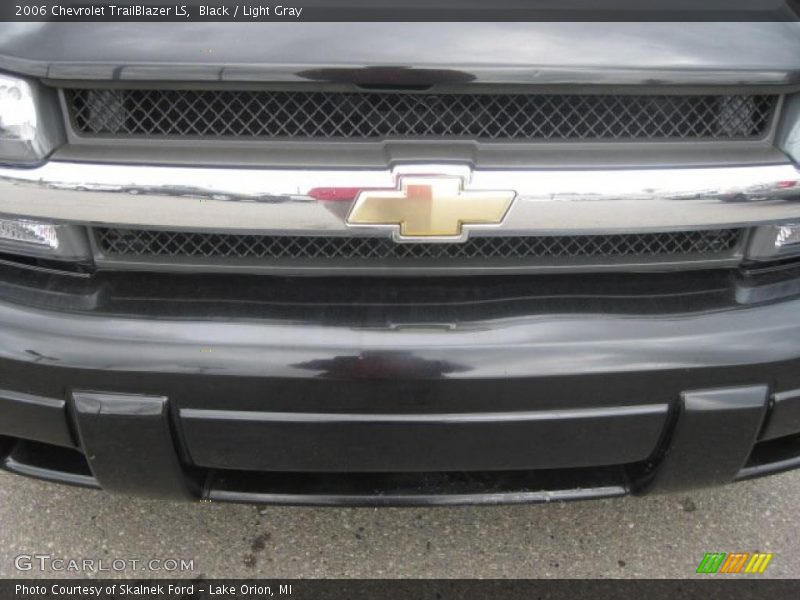 Black / Light Gray 2006 Chevrolet TrailBlazer LS