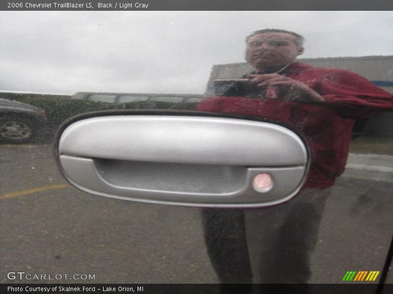 Black / Light Gray 2006 Chevrolet TrailBlazer LS
