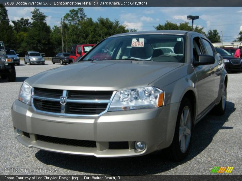 Light Sandstone Metallic / Dark Khaki/Light Graystone 2009 Dodge Avenger SXT