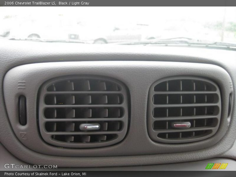 Black / Light Gray 2006 Chevrolet TrailBlazer LS