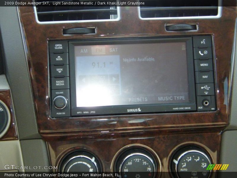 Light Sandstone Metallic / Dark Khaki/Light Graystone 2009 Dodge Avenger SXT