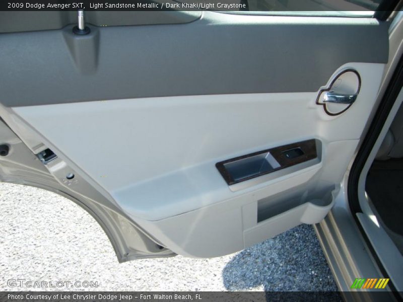 Light Sandstone Metallic / Dark Khaki/Light Graystone 2009 Dodge Avenger SXT