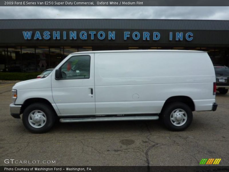Oxford White / Medium Flint 2009 Ford E Series Van E250 Super Duty Commercial
