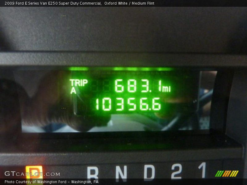Oxford White / Medium Flint 2009 Ford E Series Van E250 Super Duty Commercial