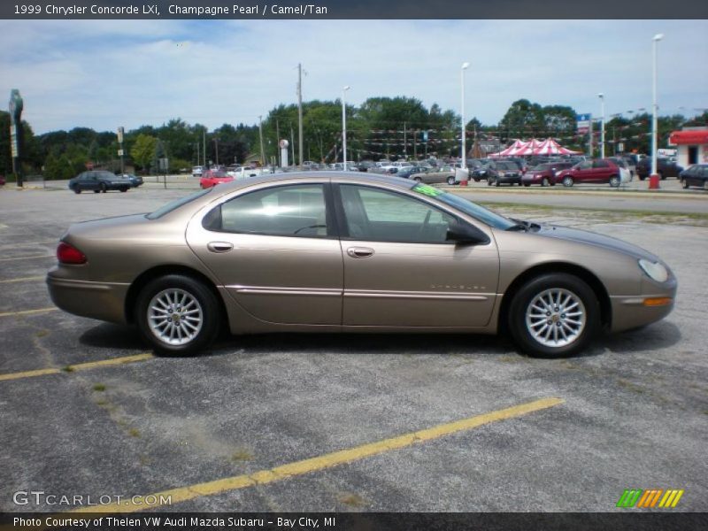 Champagne Pearl / Camel/Tan 1999 Chrysler Concorde LXi