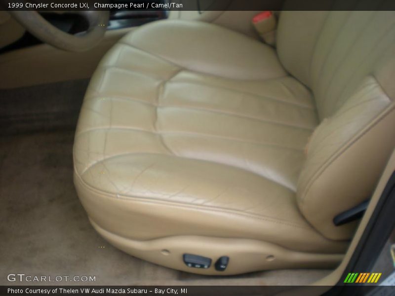 Champagne Pearl / Camel/Tan 1999 Chrysler Concorde LXi