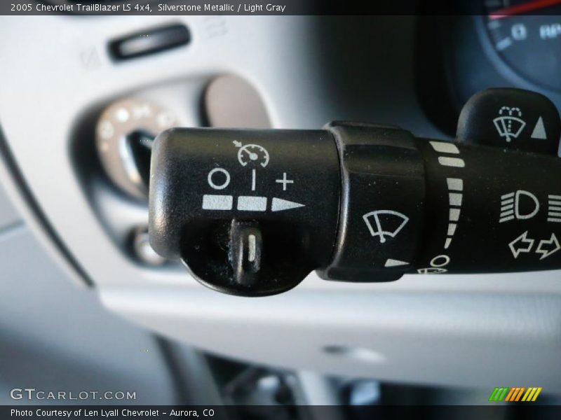 Silverstone Metallic / Light Gray 2005 Chevrolet TrailBlazer LS 4x4