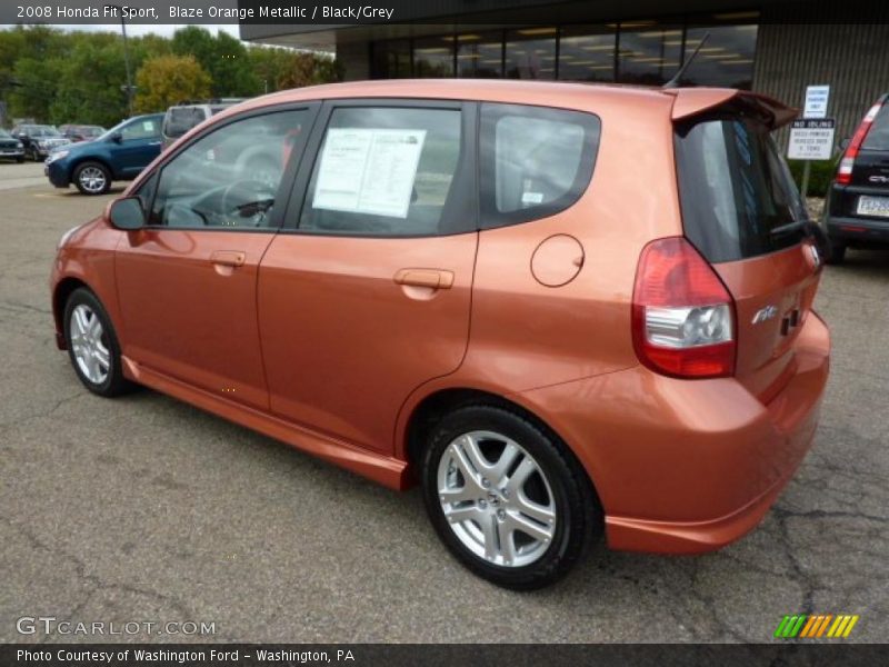 Blaze Orange Metallic / Black/Grey 2008 Honda Fit Sport