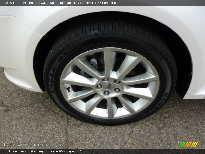 White Platinum Tri-Coat Metallic / Charcoal Black 2010 Ford Flex Limited AWD