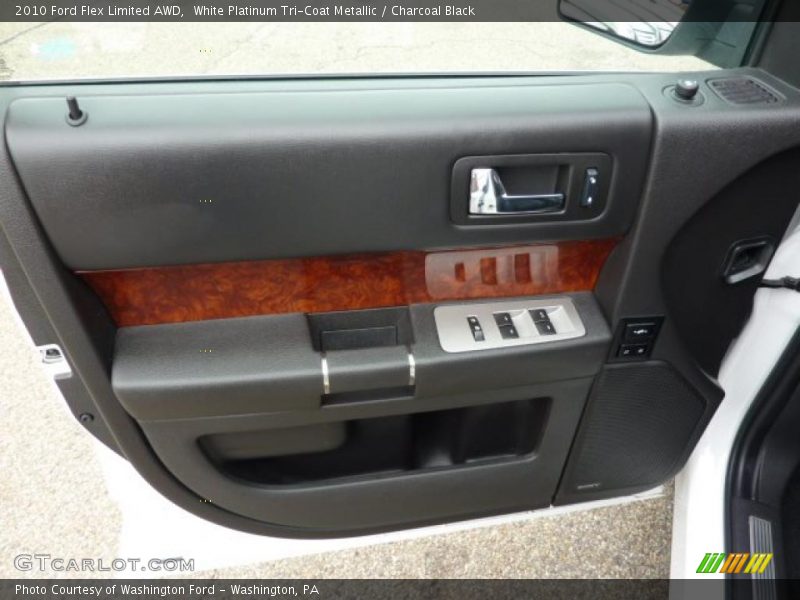 White Platinum Tri-Coat Metallic / Charcoal Black 2010 Ford Flex Limited AWD