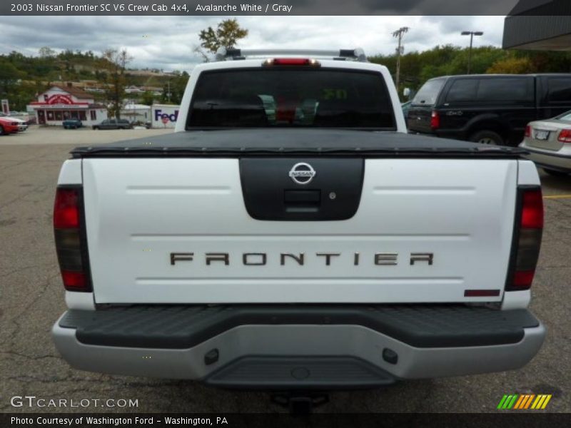 Avalanche White / Gray 2003 Nissan Frontier SC V6 Crew Cab 4x4