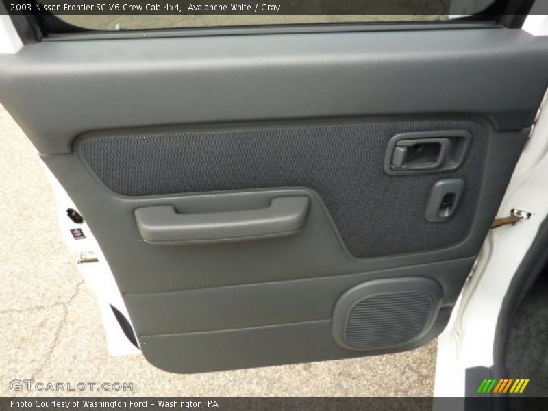 Avalanche White / Gray 2003 Nissan Frontier SC V6 Crew Cab 4x4