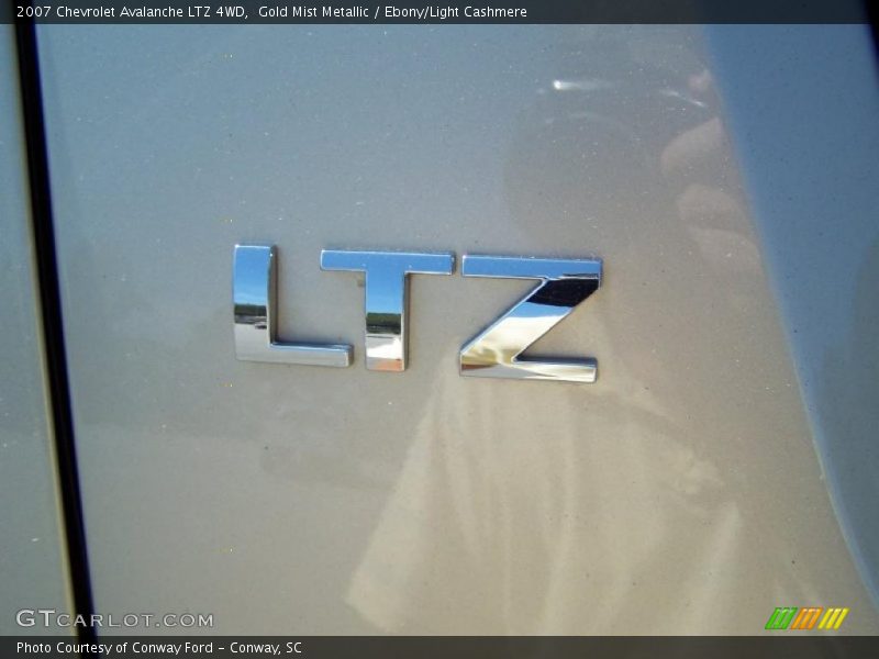 Gold Mist Metallic / Ebony/Light Cashmere 2007 Chevrolet Avalanche LTZ 4WD