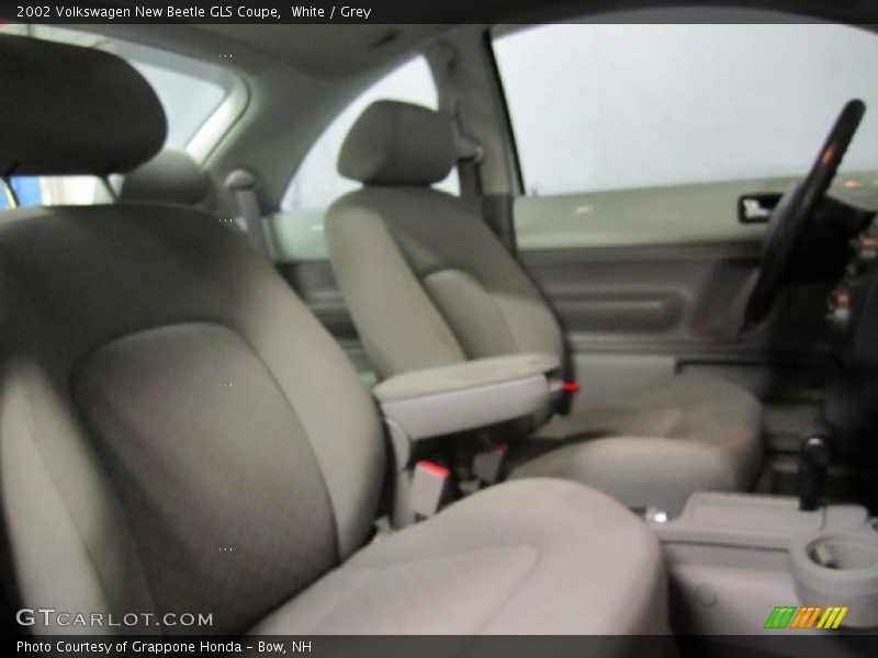 White / Grey 2002 Volkswagen New Beetle GLS Coupe
