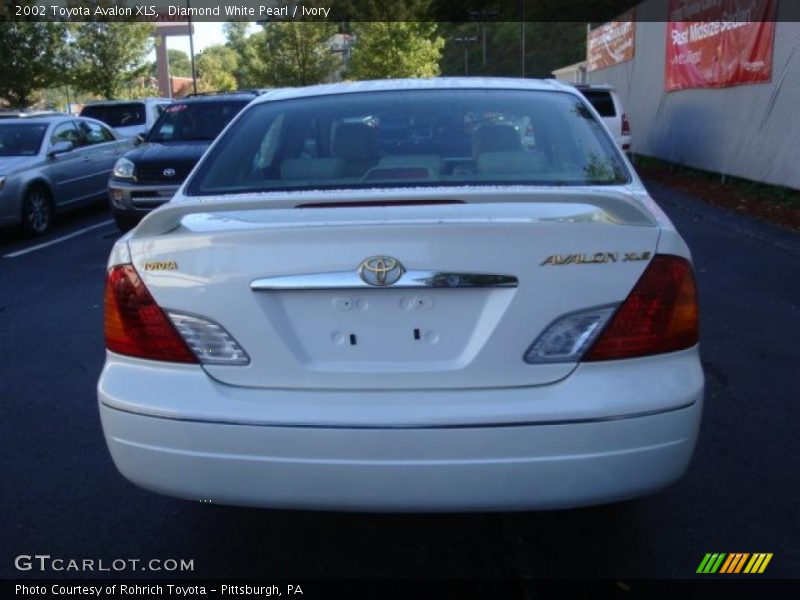 Diamond White Pearl / Ivory 2002 Toyota Avalon XLS