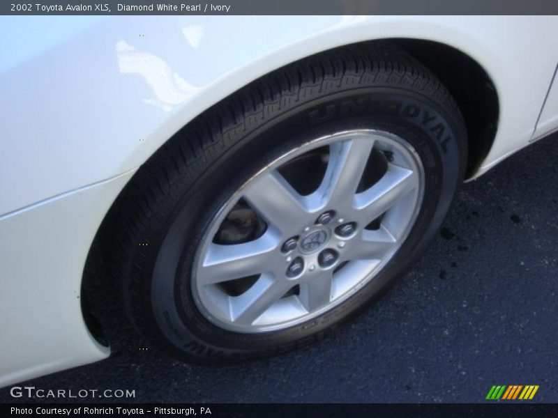 Diamond White Pearl / Ivory 2002 Toyota Avalon XLS